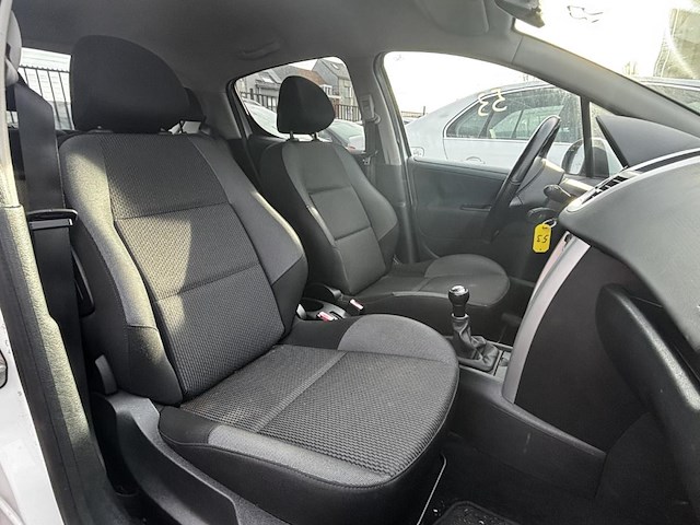 Peugeot 207, 2011 - afbeelding 15 van  26