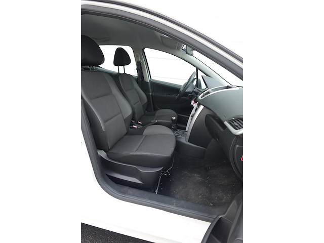 Peugeot 207 hatchback - afbeelding 2 van  19