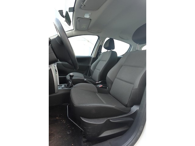 Peugeot 207 hatchback - afbeelding 15 van  19