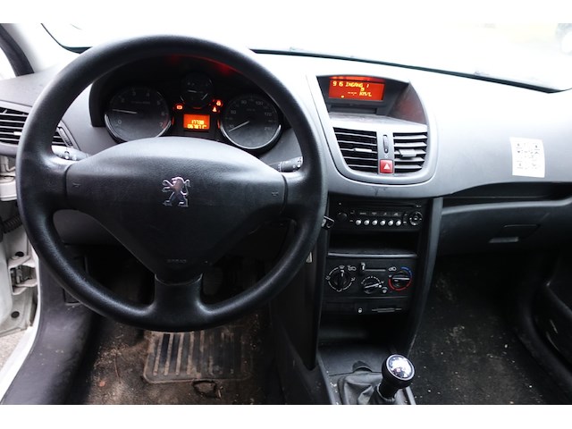 Peugeot 207 - afbeelding 14 van  17