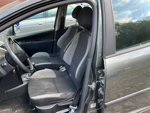 Peugeot 207sw personenauto - afbeelding 30 van  31