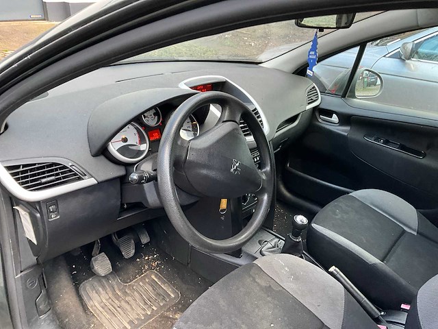 Peugeot 207sw personenauto - afbeelding 31 van  31