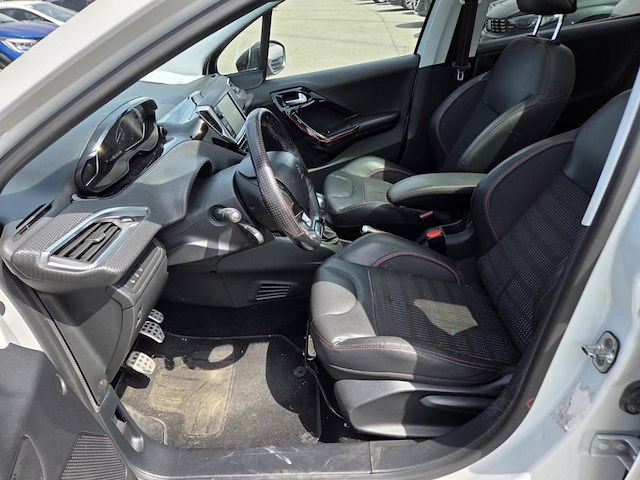 Peugeot 208 1.2 puretech gt line s&s 110, 2016 - afbeelding 2 van  38