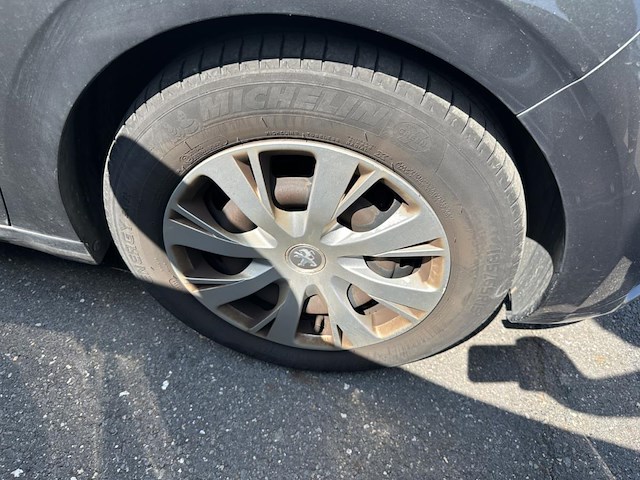 Peugeot 208 1.2i puretech active s&s etg 82 at, 2015 - afbeelding 17 van  30