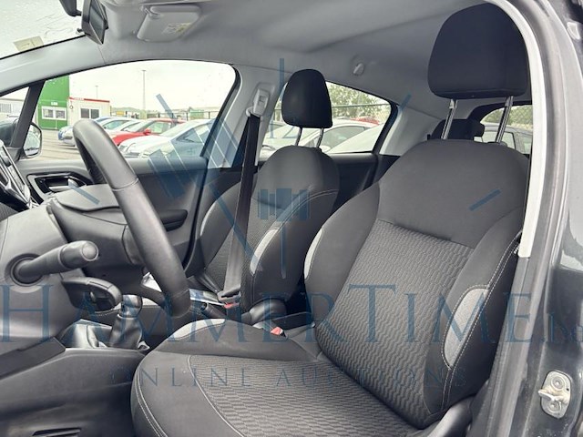 Peugeot 208 1.2i puretech style, 2016 - afbeelding 2 van  36