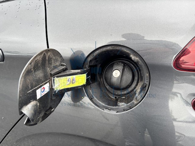 Peugeot 208 1.2i puretech style, 2016 - afbeelding 17 van  36