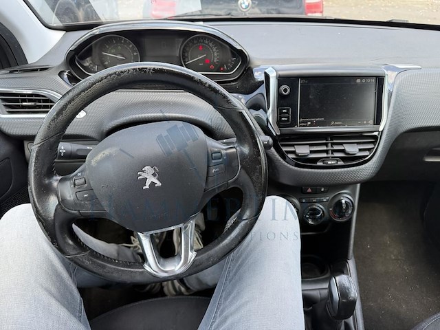 Peugeot 208 1.2i puretech style, 2018 - afbeelding 2 van  23