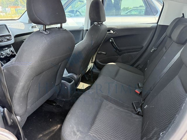 Peugeot 208 1.2i puretech style, 2018 - afbeelding 9 van  23