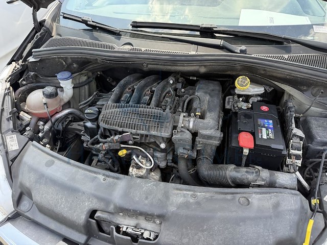 Peugeot 208 1.2i puretech style, 2018 - afbeelding 15 van  23