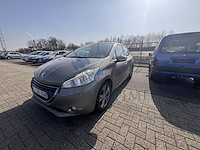 Peugeot 208 1.6i allure 120 at, 2014 - afbeelding 1 van  33