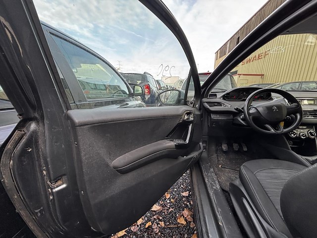 Peugeot 208, 2014 - afbeelding 32 van  33