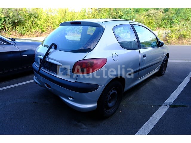 Peugeot 208 auto - afbeelding 9 van  35