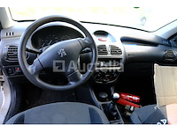 Peugeot 208 auto - afbeelding 15 van  35