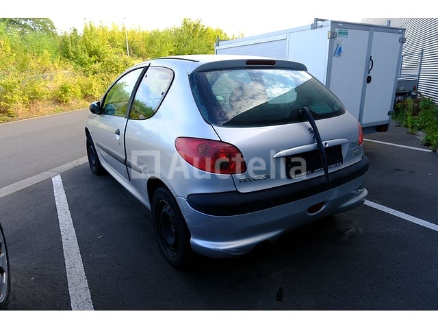 Peugeot 208 auto - afbeelding 12 van  35