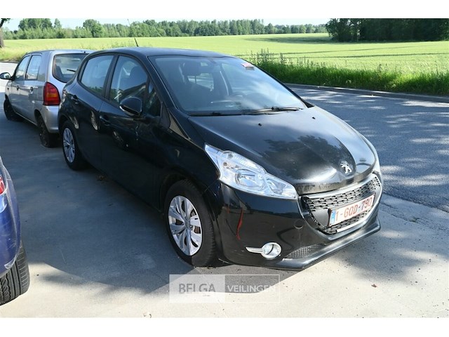 Peugeot 208, enkel voor vergunninghouders en erkende centra voor verschroting - afbeelding 1 van  8