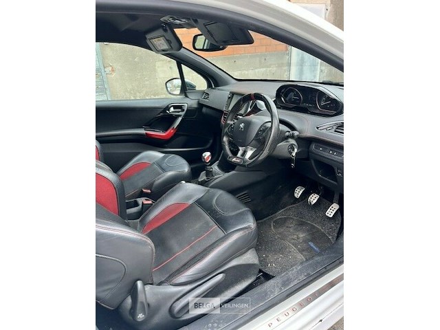 Peugeot 208 gti - afbeelding 13 van  21
