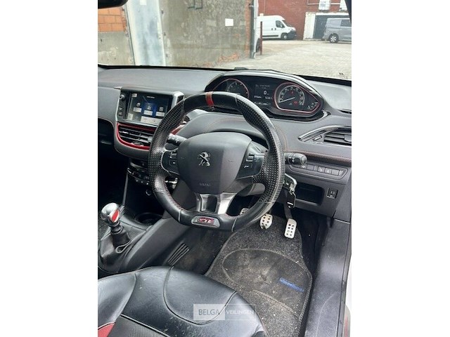Peugeot 208 gti - afbeelding 14 van  21