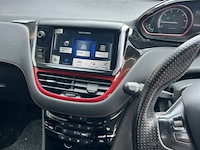 Peugeot 208 gti - afbeelding 15 van  21