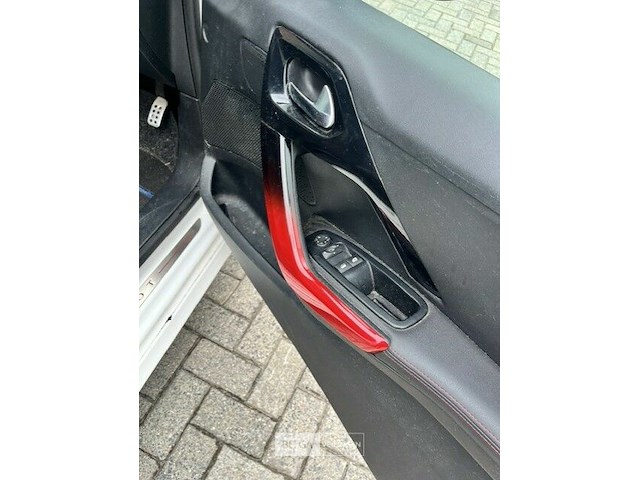 Peugeot 208 gti - afbeelding 19 van  21