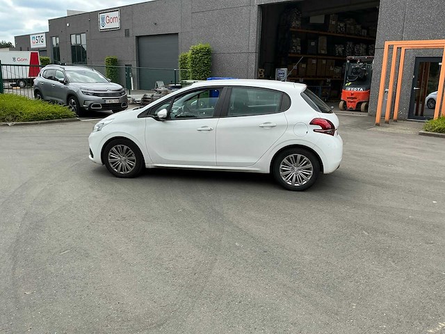 Peugeot 208 personenauto - afbeelding 6 van  27
