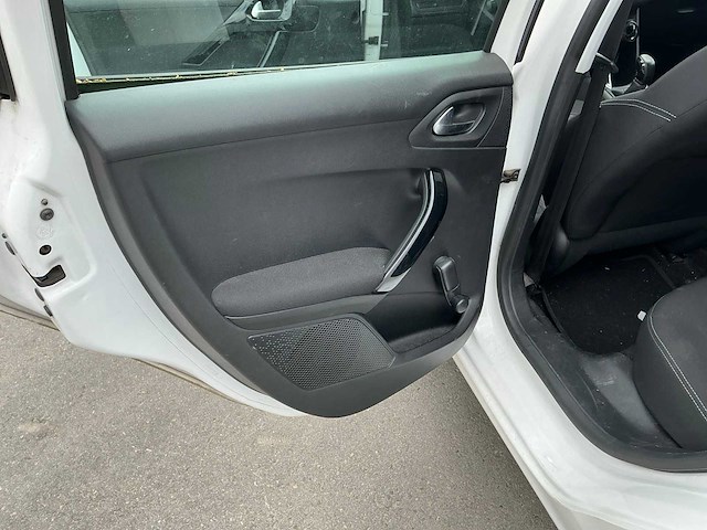 Peugeot 208 personenauto - afbeelding 9 van  27