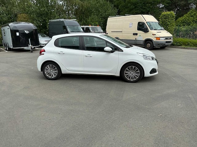 Peugeot 208 personenauto - afbeelding 24 van  27