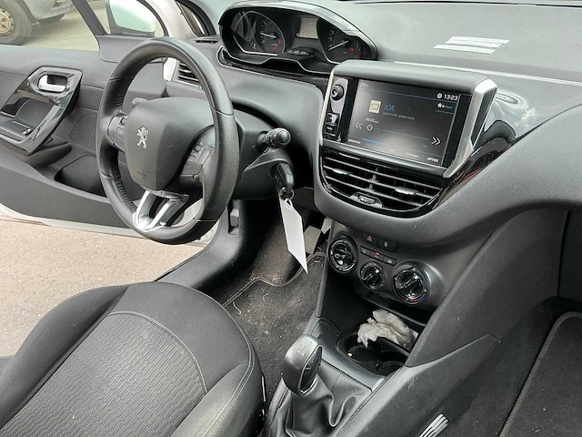 Peugeot 208 personenauto - afbeelding 15 van  22