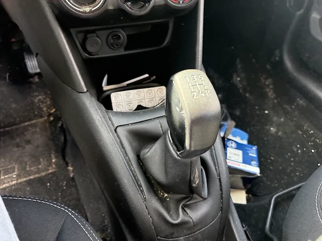 Peugeot 208 - afbeelding 5 van  33