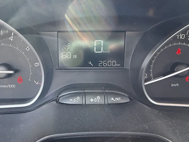 Peugeot 208 - afbeelding 8 van  33