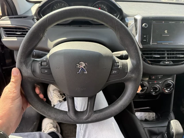 Peugeot 208 - afbeelding 9 van  33