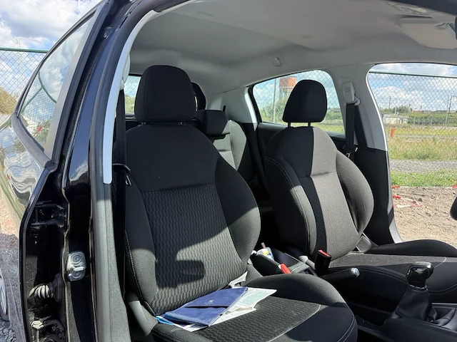 Peugeot 208 - afbeelding 19 van  33