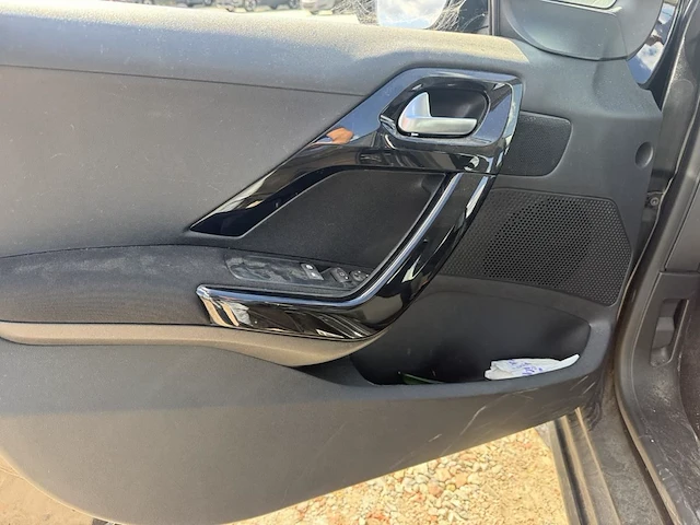 Peugeot 208 - afbeelding 32 van  33