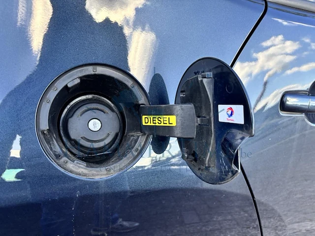 Peugeot 3008 1.6 hdi allure, 2014 - afbeelding 18 van  35