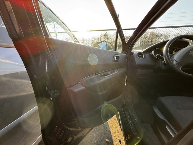 Peugeot 3008 1.6 hdi premium pack fap, 2011 - afbeelding 31 van  33