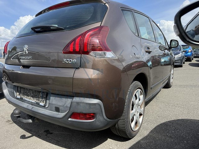 Peugeot 3008 1.6i access,2014 - afbeelding 31 van  36