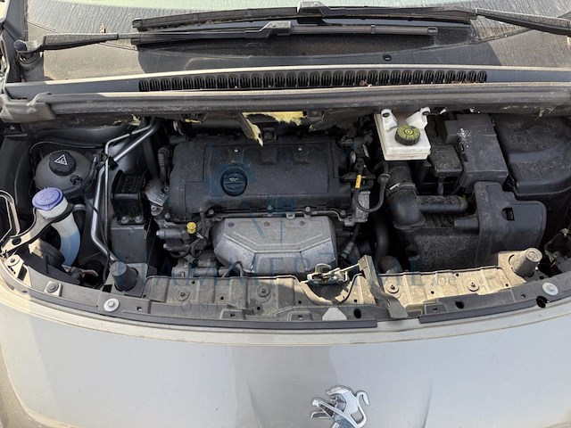 Peugeot 3008 1.6i active, 2014 - afbeelding 17 van  26