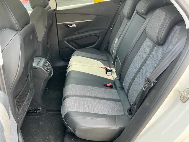 Peugeot 3008 personenauto - afbeelding 6 van  31