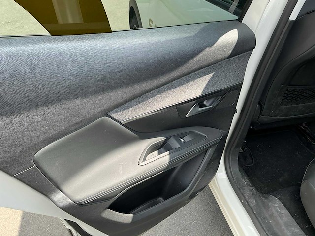 Peugeot 3008 personenauto - afbeelding 11 van  31