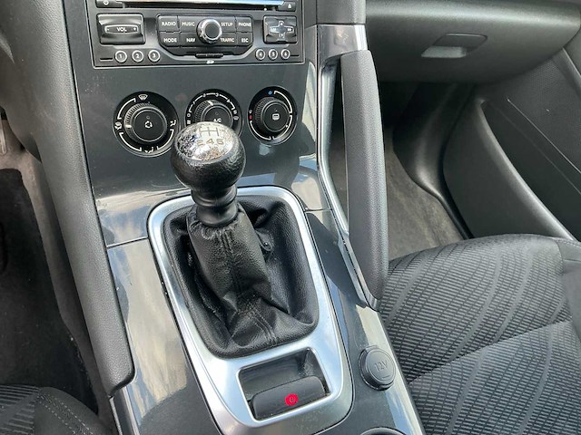 Peugeot 3008 personenauto - afbeelding 2 van  9