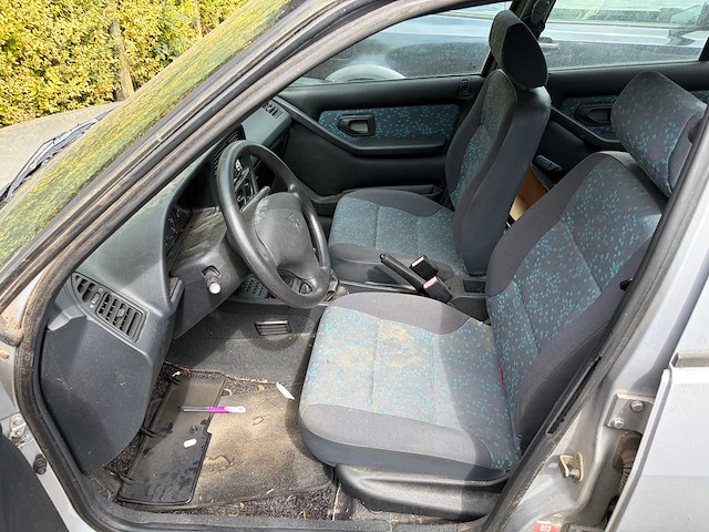 Peugeot 306 oldtimer - afbeelding 6 van  33