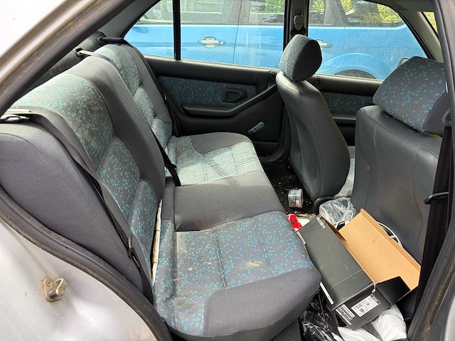 Peugeot 306 oldtimer - afbeelding 16 van  33