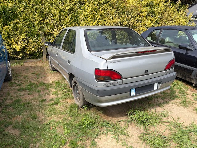 Peugeot 306 oldtimer - afbeelding 23 van  33