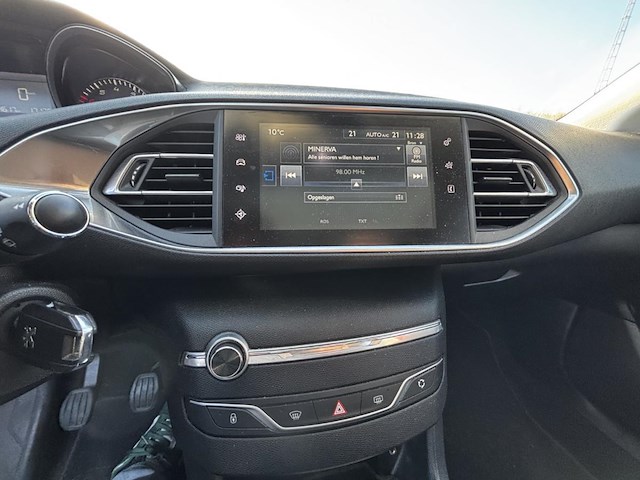 Peugeot 308 1.2 puretech active stt, 2015 - afbeelding 3 van  25