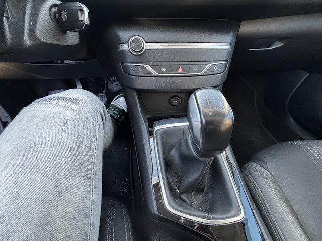 Peugeot 308 1.2 puretech active stt, 2015 - afbeelding 4 van  25