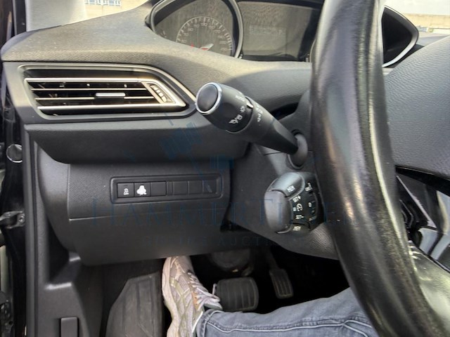 Peugeot 308 1.2 puretech feline stt 130 at, 2015 - afbeelding 8 van  33