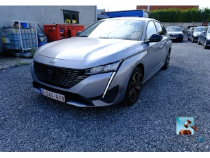 Peugeot 308 en schrobzuigmachine
