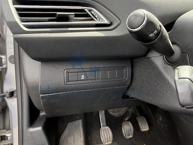 Peugeot 308 sw, sw 1.5 bluehdi allure (eu6,2018 - afbeelding 16 van  37