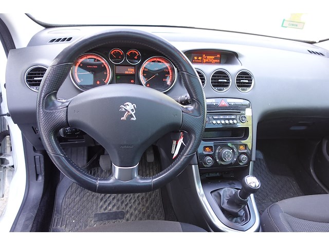 Peugeot 308 - afbeelding 15 van  18