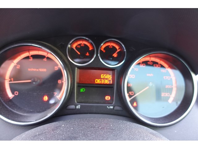 Peugeot 308 - afbeelding 16 van  18