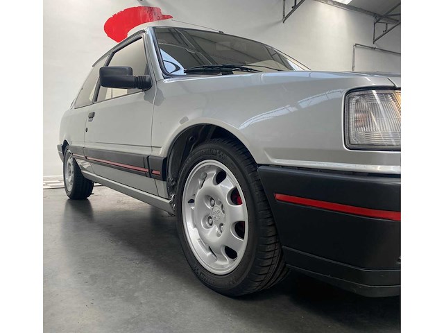 Peugeot 309 gti fase 1 vintage auto's > 15 - afbeelding 31 van  31